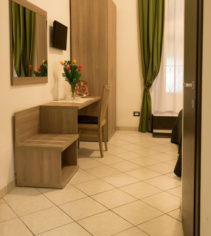 Termini In Bed Bed & Breakfast Rome Room photo